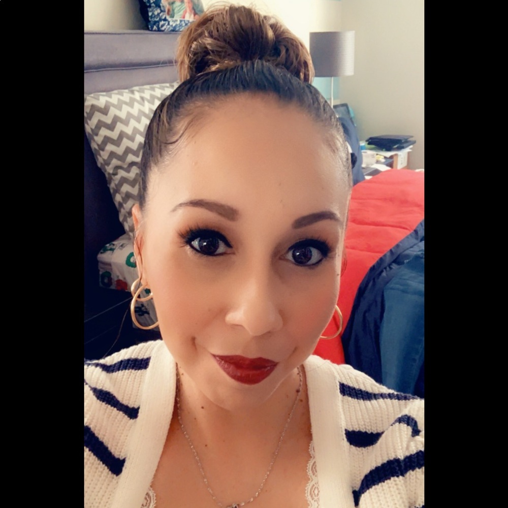 Meet your Posher, Cindy